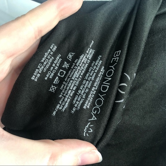 BEYOND YOGA Hidden Pocket Infinity Scarf Zipper Pocket Black Brown Soft Warm - Picture 4 of 5